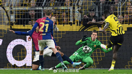 瓦伦西亚连胜，晋级欧冠半决赛