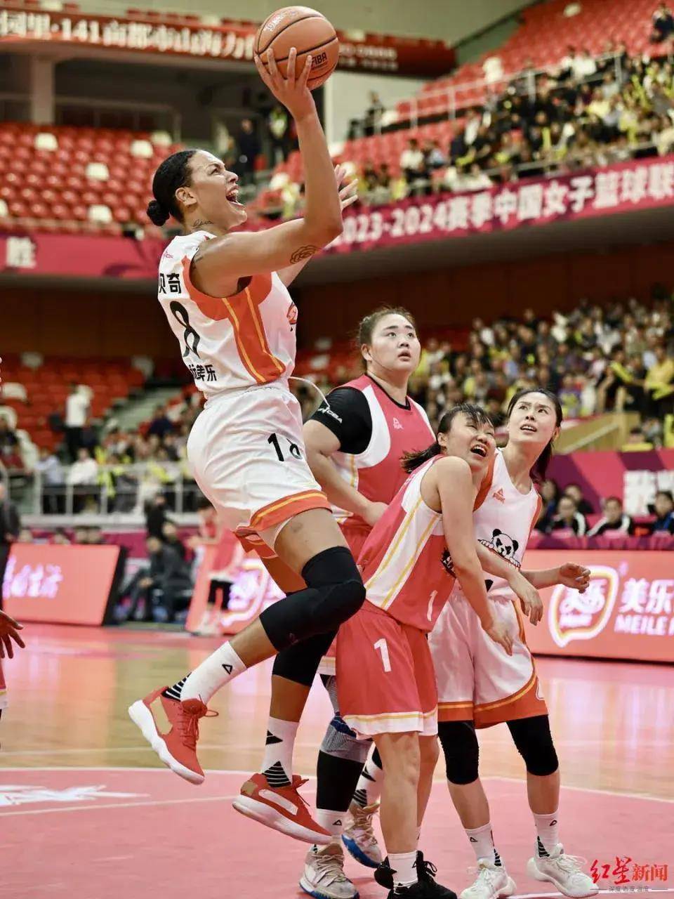 乐鱼体育官网网页版-四川队主场大捷,失而复得