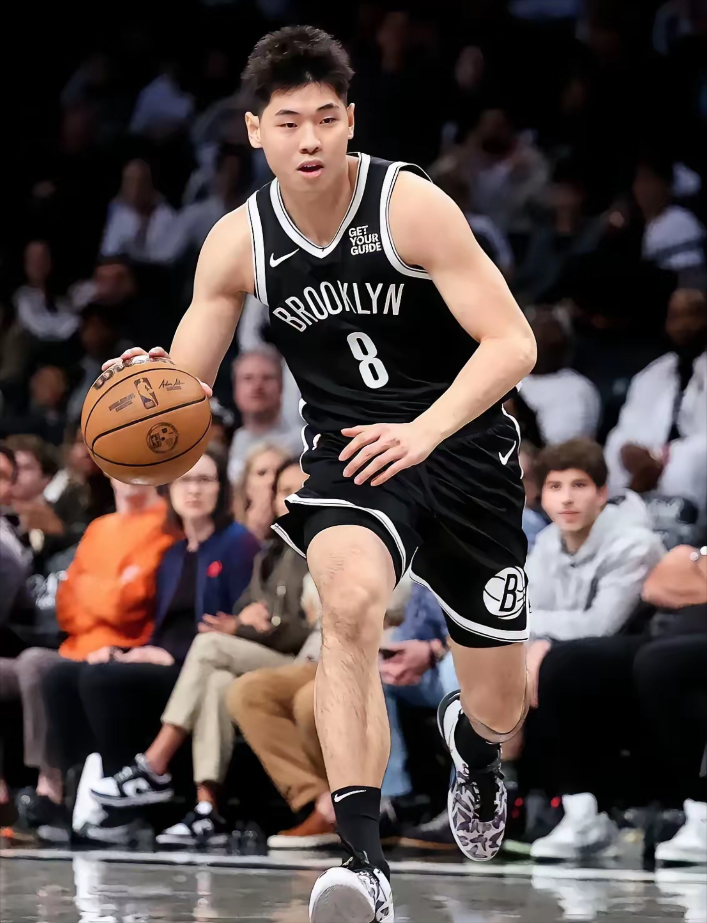 篮网队大将因伤将缺席最近几场比赛的简单介绍