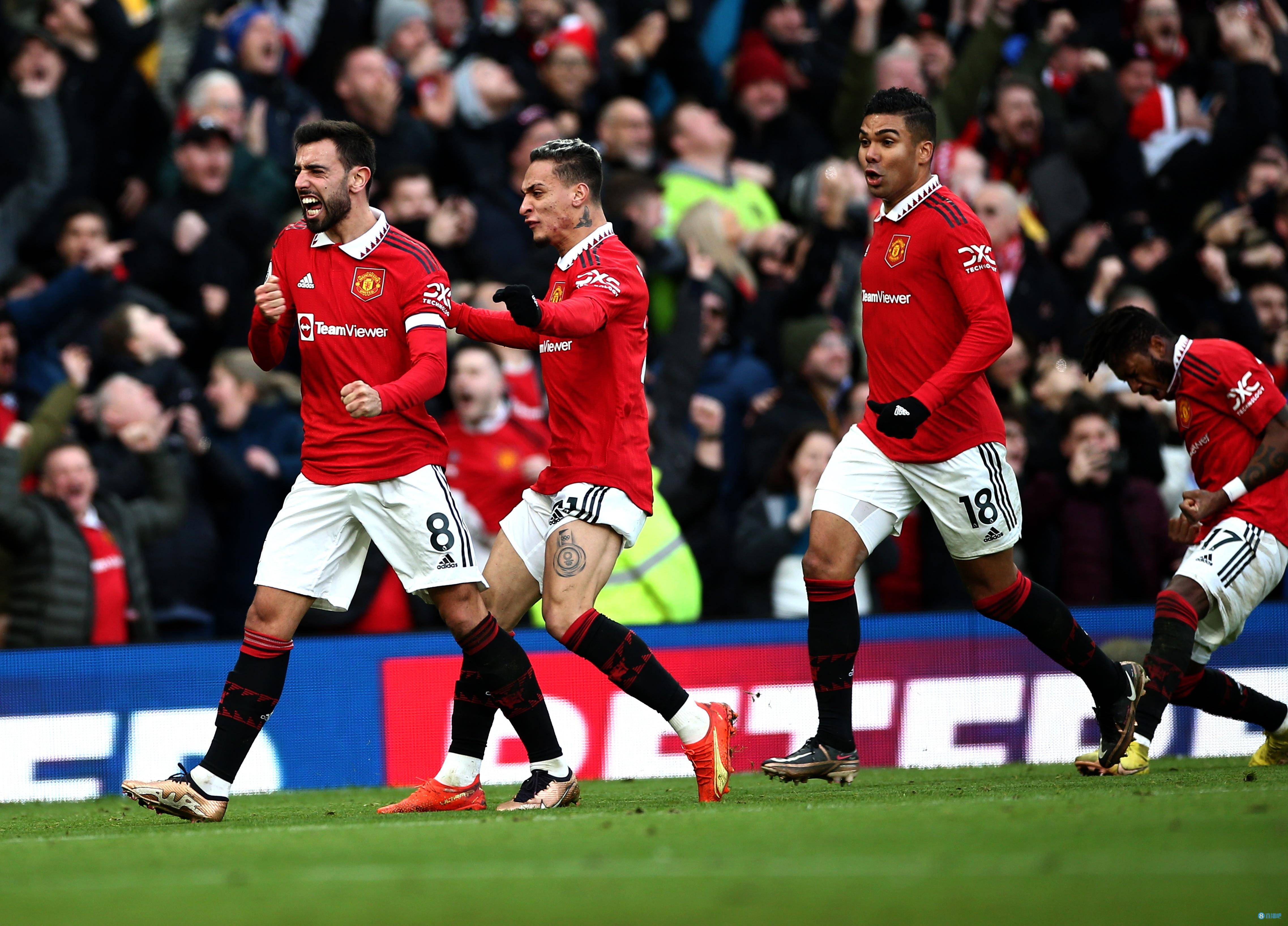 乐鱼体育-利物浦客场不敌水晶宫，曼联主场取胜