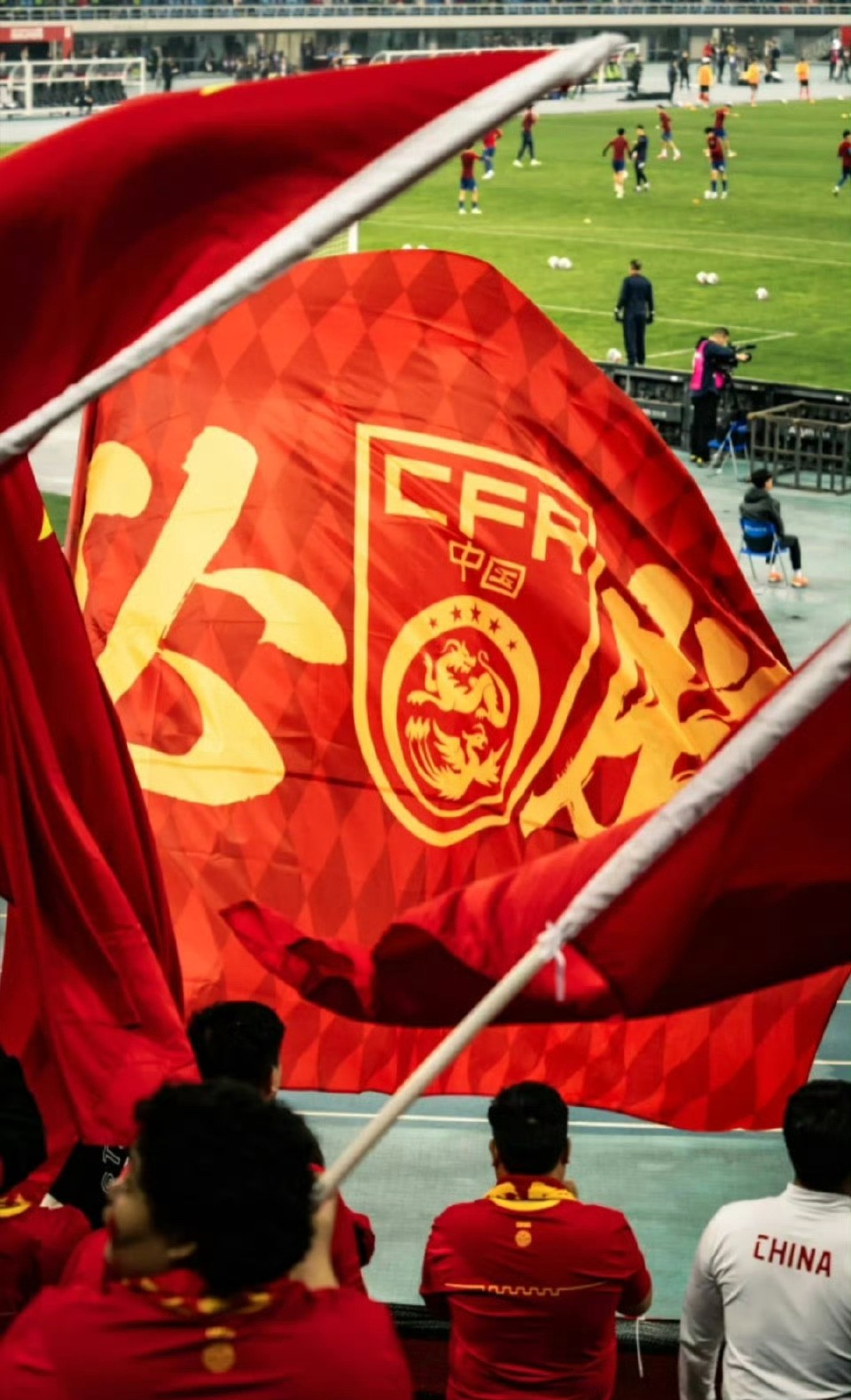 激动人心的足球盛宴，球员拼尽全力