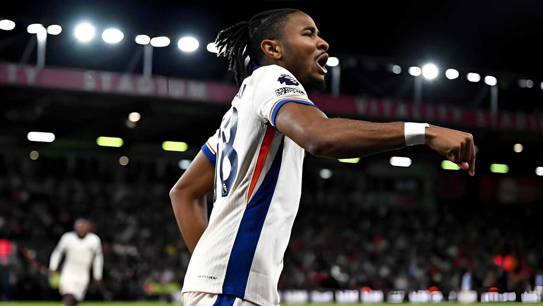 伯恩茅斯客场绝杀，捍卫保级希望